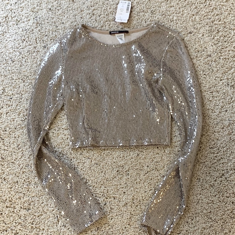 Extreme sparkly crop top